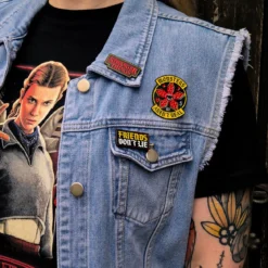 Stranger Things - Friends Pins 3er Set