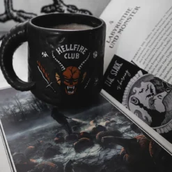 Stranger Things - Hellfire Club Tasse
