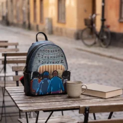 Stranger Things - 10th Anniversary Mini Rucksack mit Leuchteffekt