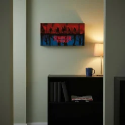 Stranger Things - Two Worlds Wandbild mit Licht