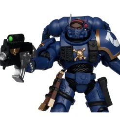 Warhammer 40k - Lieutenant in Phobos Armor (Ultramarines) Actionfigur 18cm