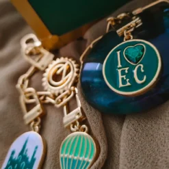 Wicked - Emerald City Koffer mit Charm Armband