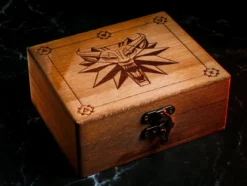 Witcher - Wild Hunt Medaillon mit LED Augen in Geschenkbox